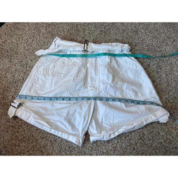 RALPH Lauren Sport white dress shorts; Size 6; 100% Cotton - Picture 5 of 10
